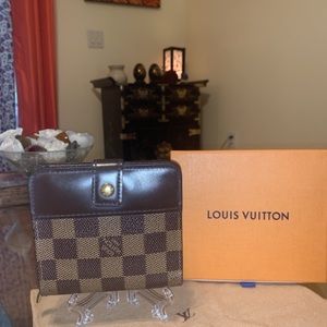 Authentic Louis Vuitton Damier Ebene Wallet
